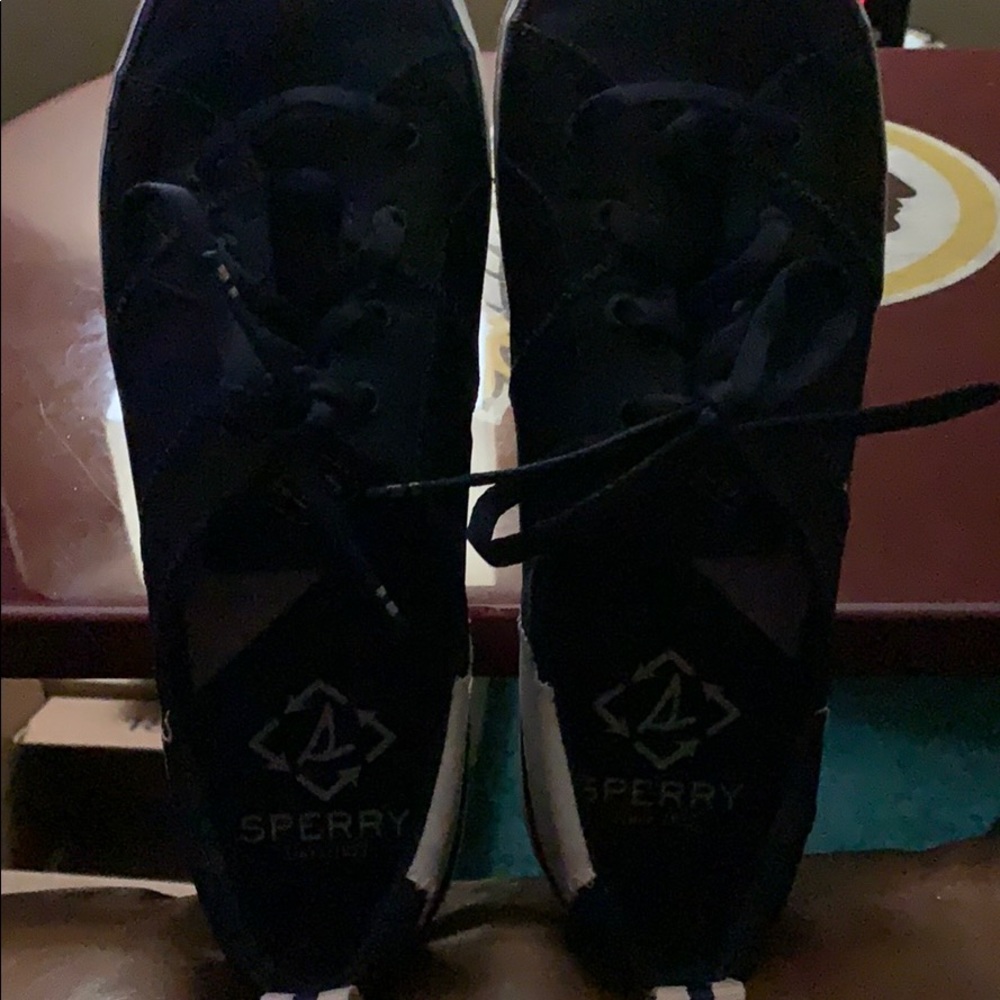 Shoe - Picture 3 of 5